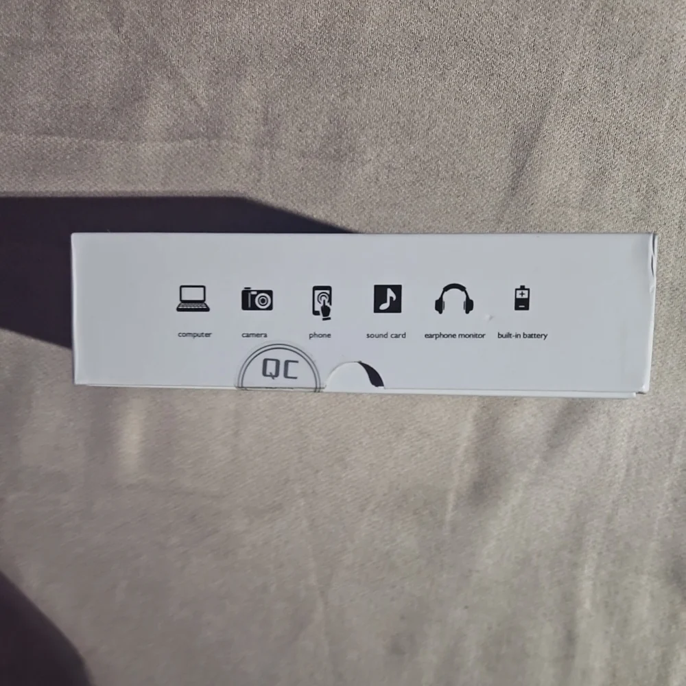 Wireless Microphone with Gray and Black Design